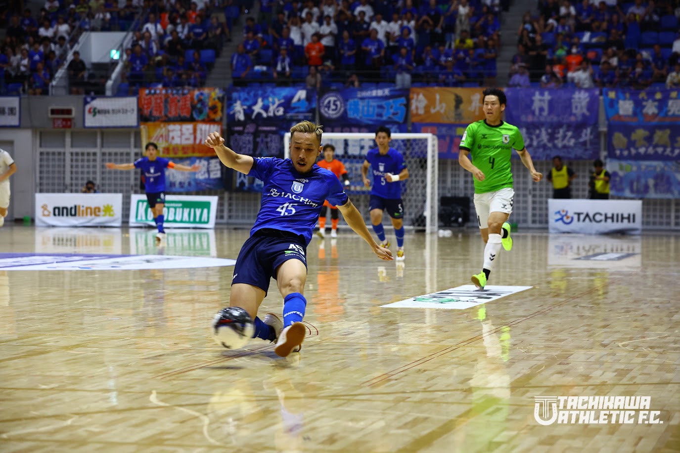 横山巧 プレー写真1