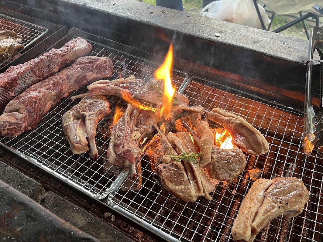 BBQで提供されるお肉のイメージ